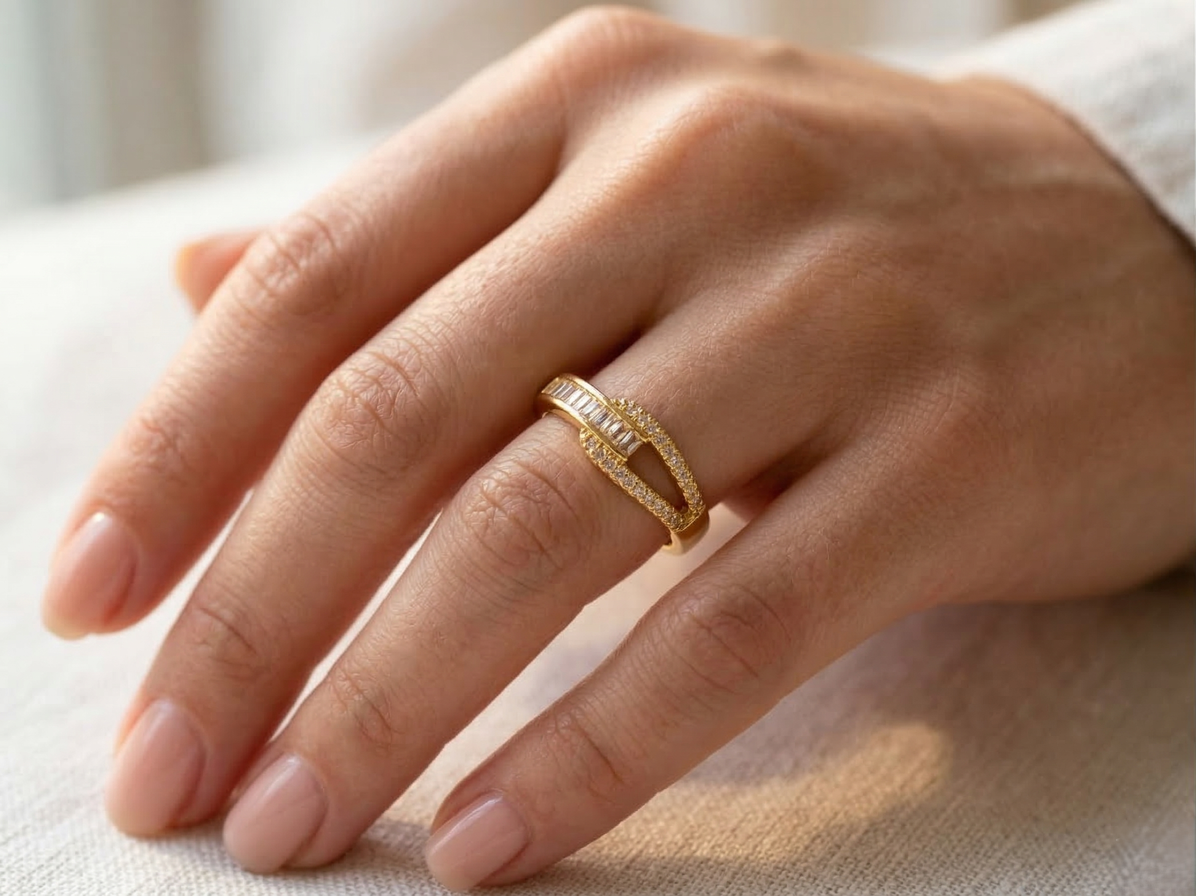 Luxe Twist Baguette Ring