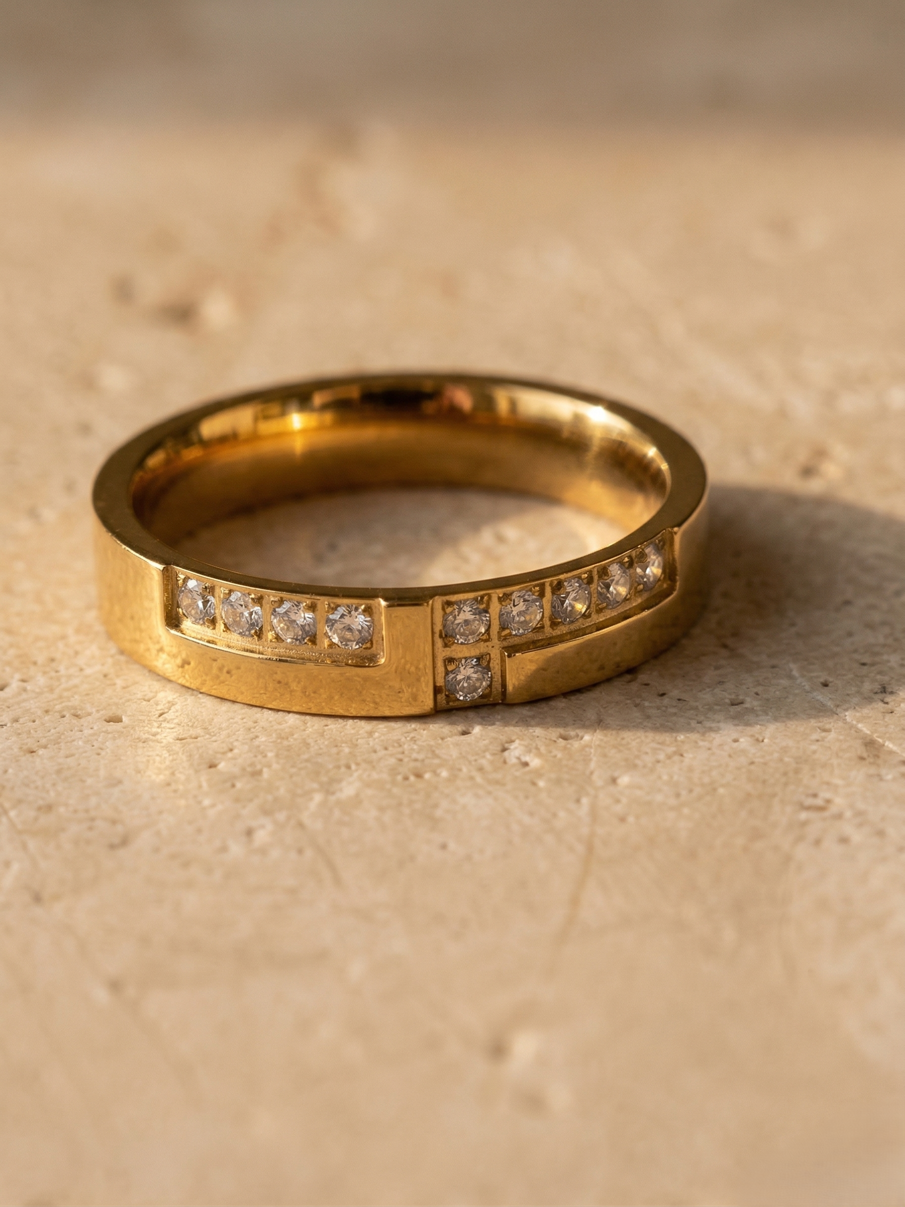 Linea Spark Band Ring