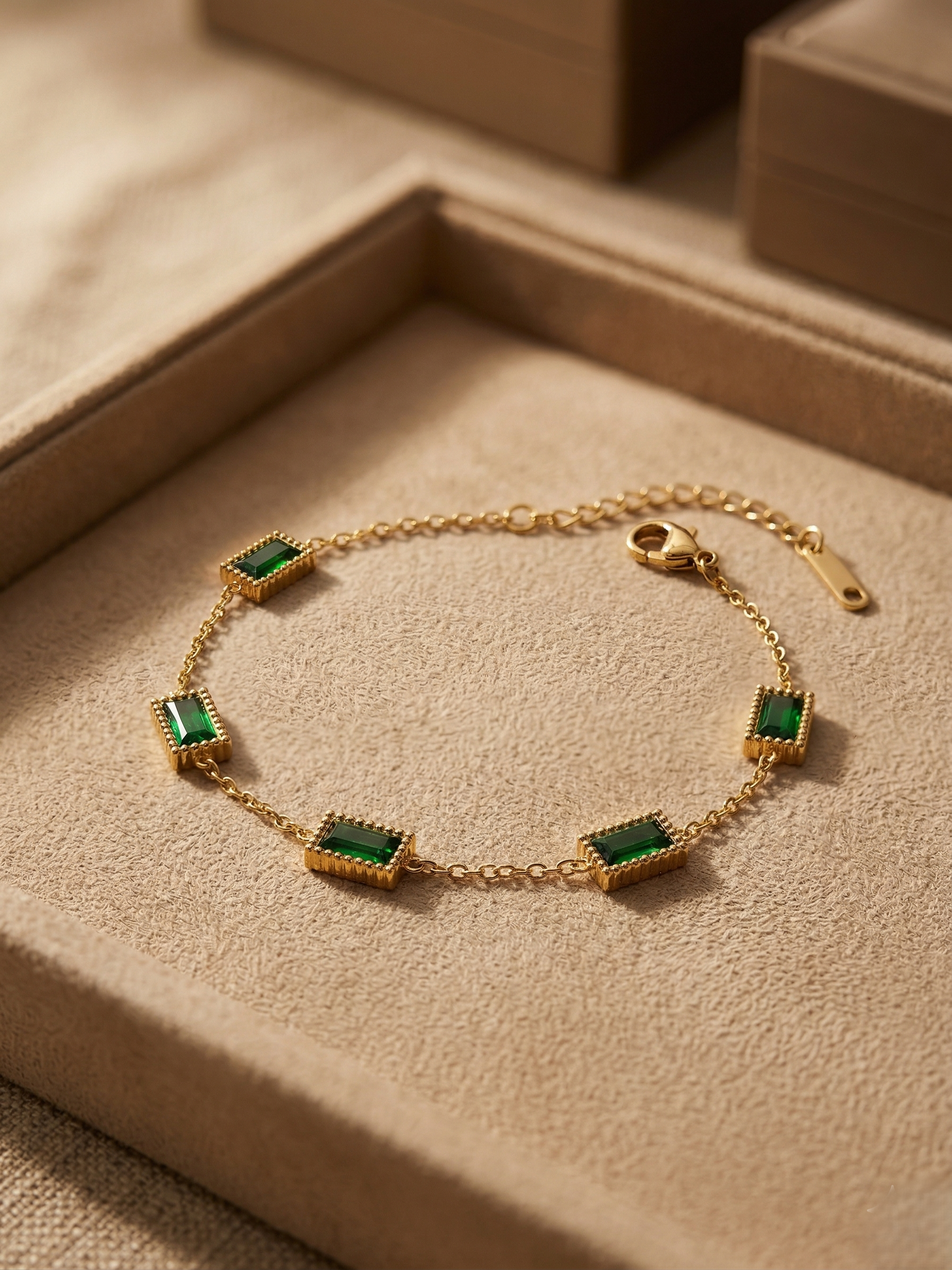Emerald Royale Link Bracelet