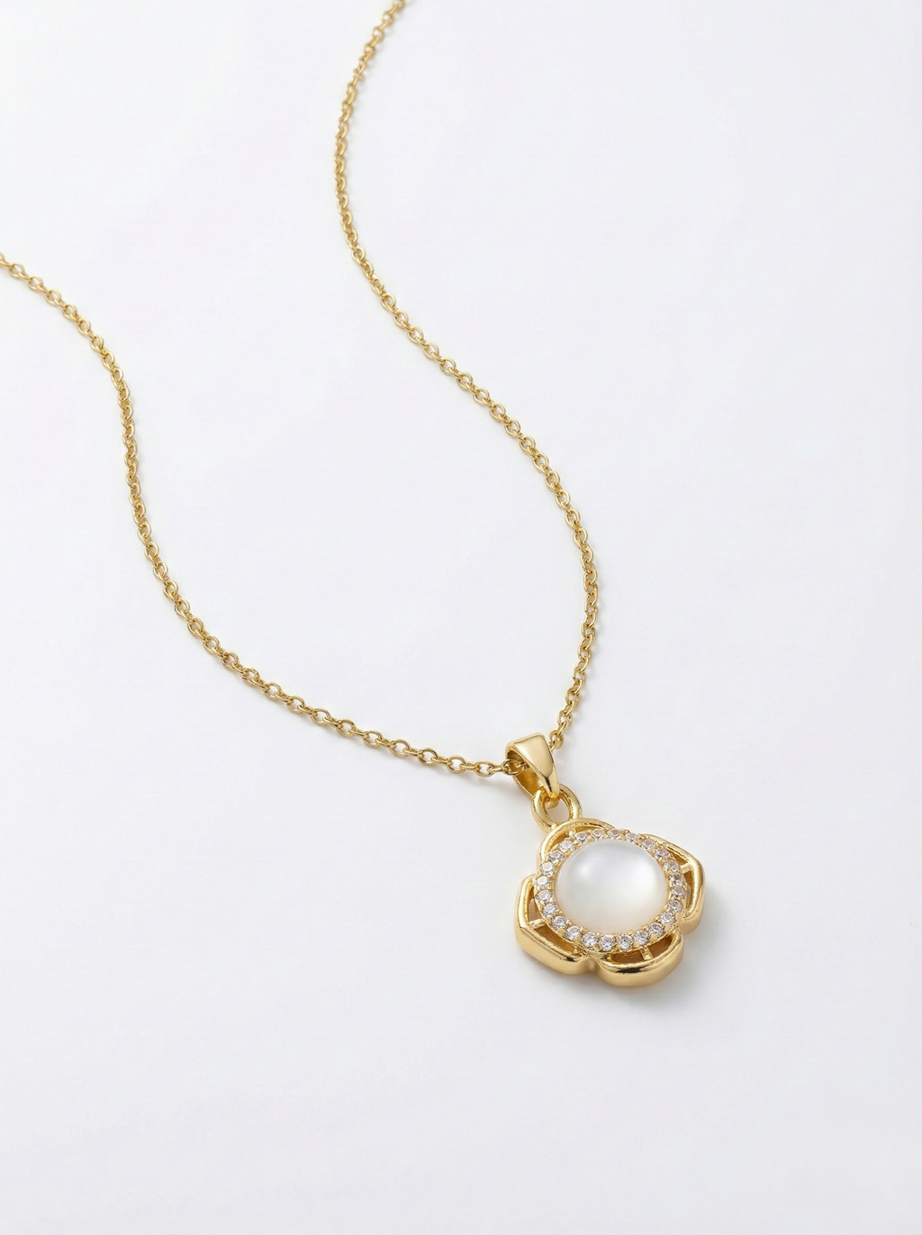 Ivory Bloom Pendant Necklace