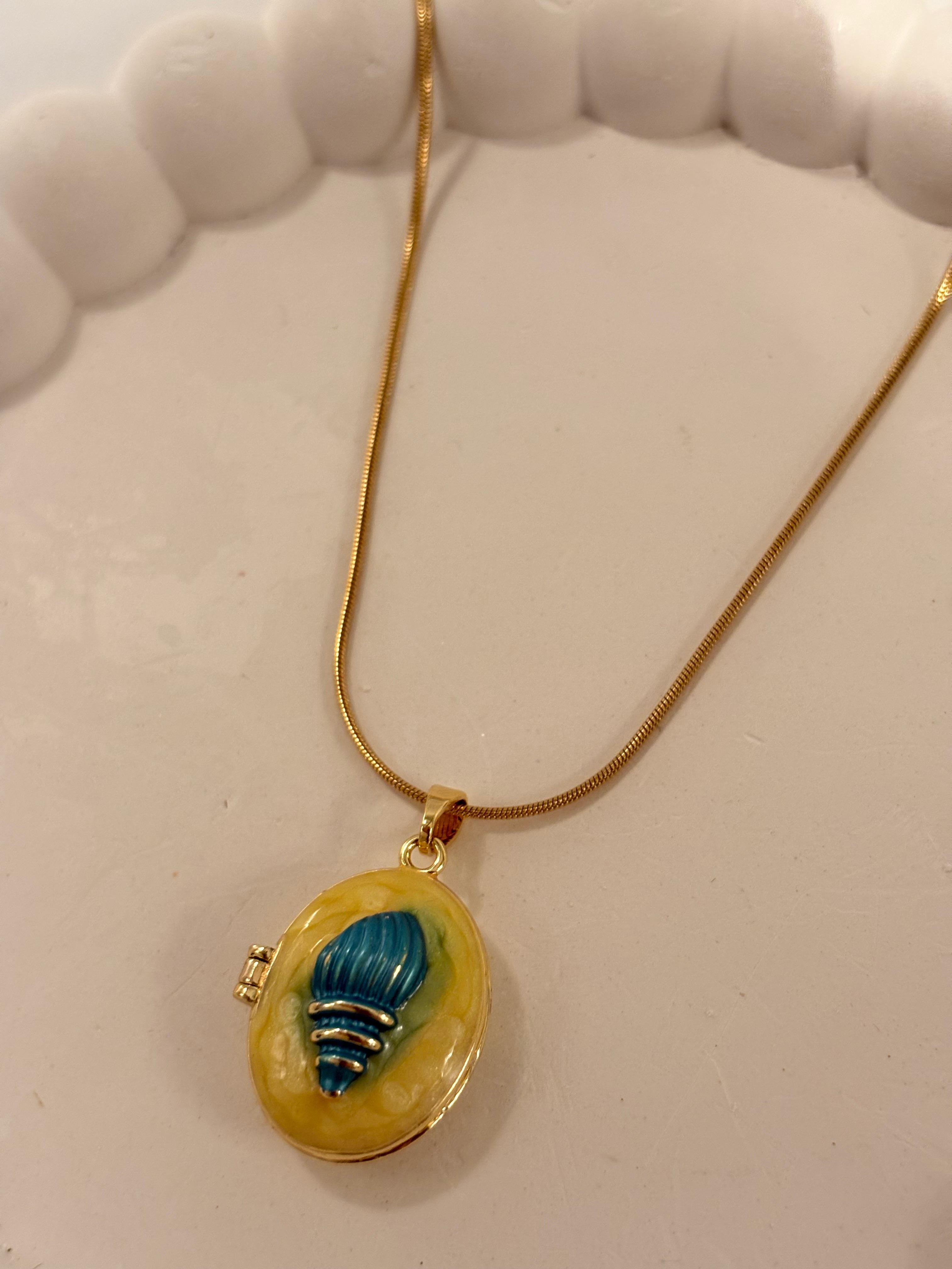 Yellow shell locket necklace