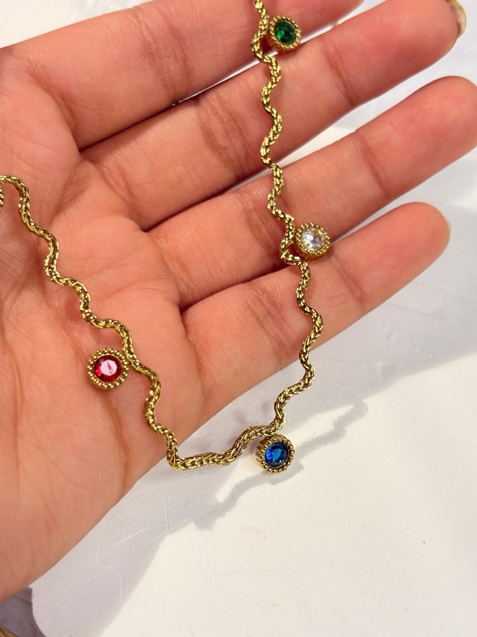 Wavy Gem Necklace