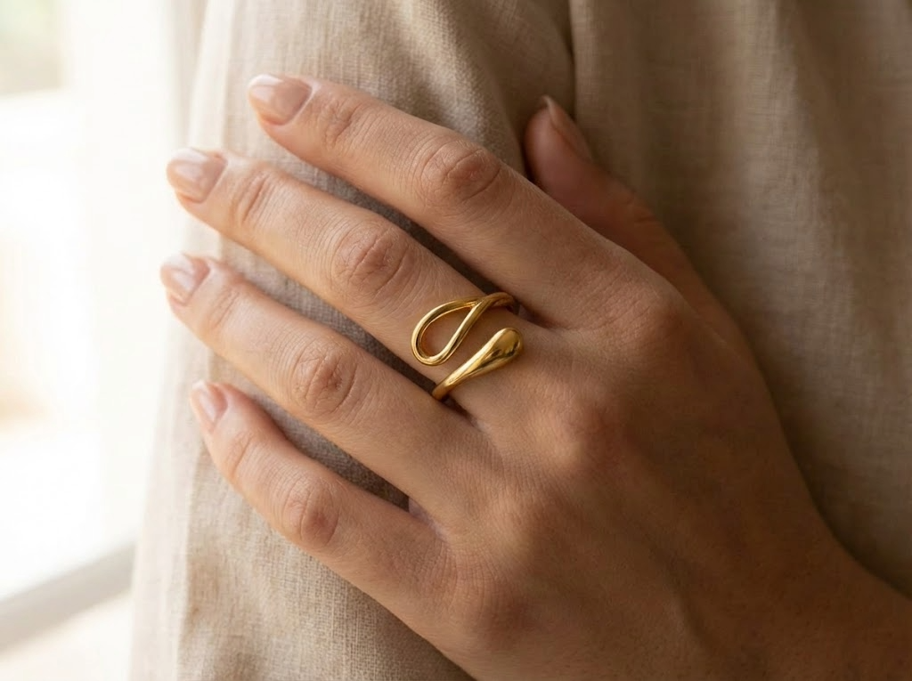 Aura Flow Ring