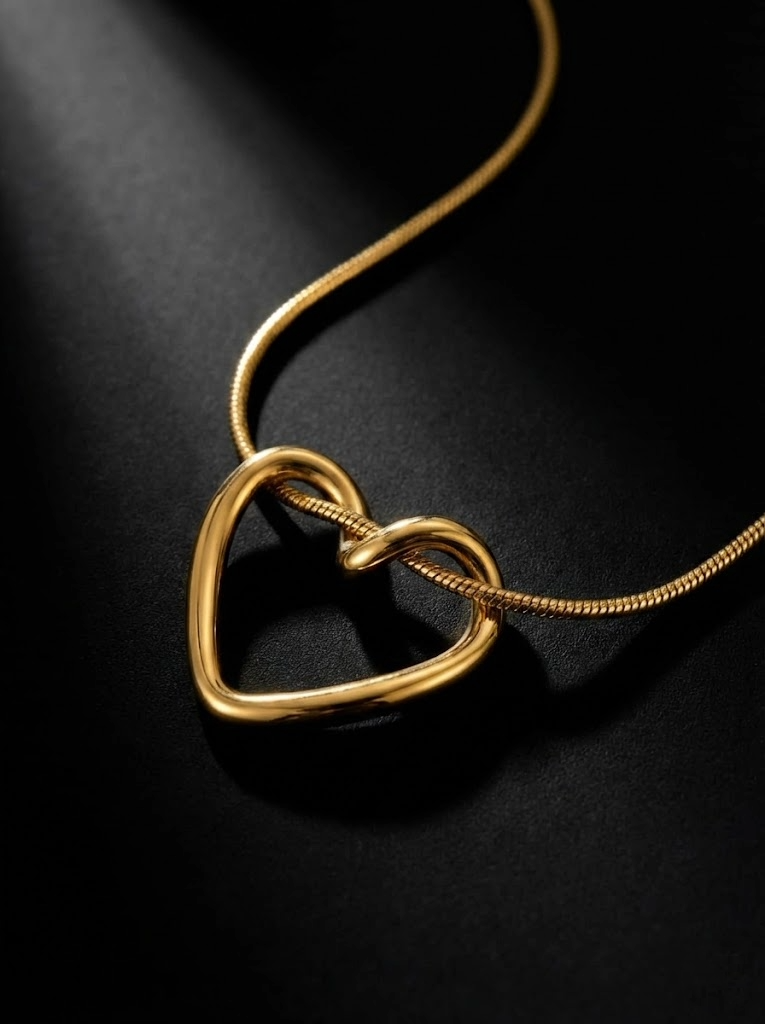 Minimal Love Heart Necklace