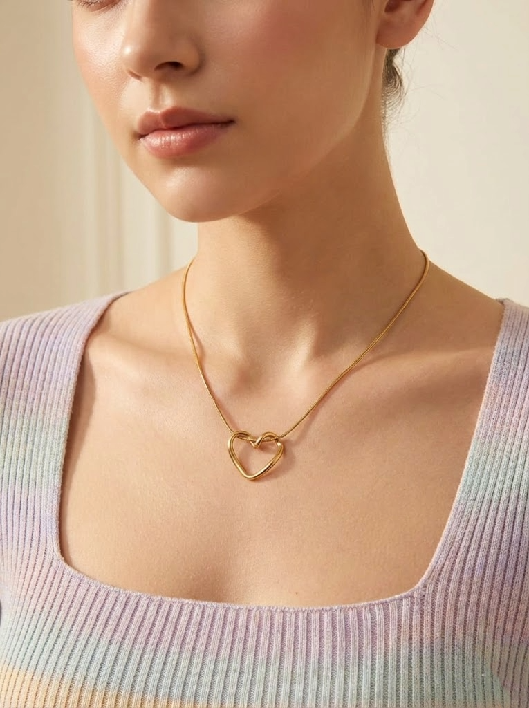 Minimal Love Heart Necklace